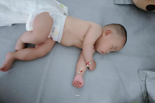 温岭宝宝积食发烧怎么处理